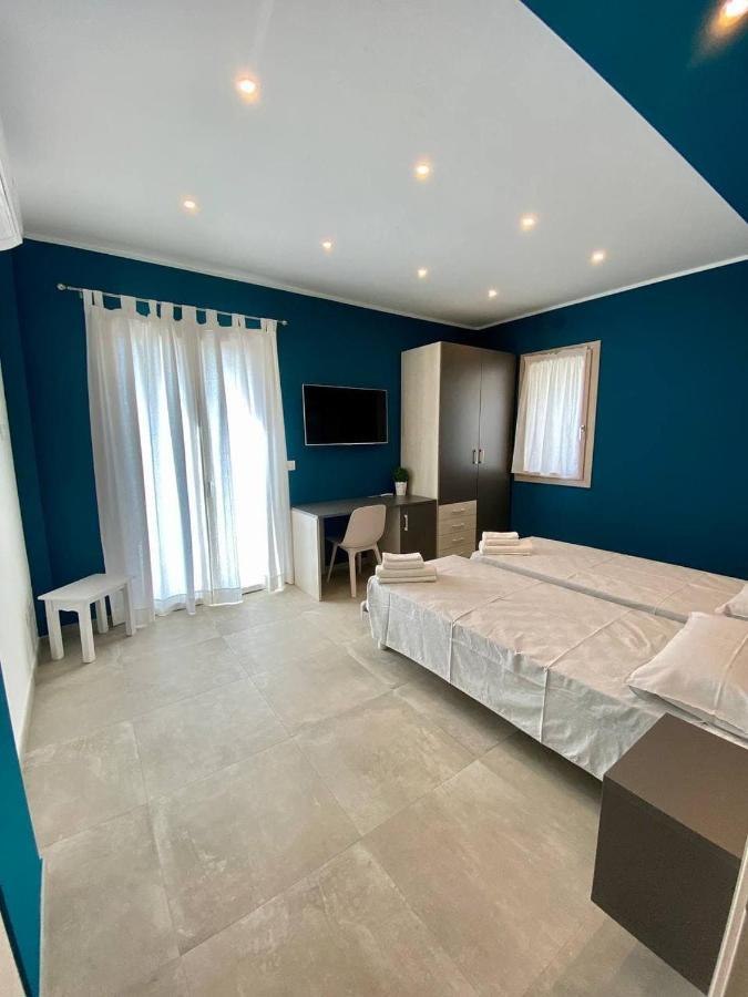 Floridida Rooms & Breakfast Marina dʼMarina dʼAndora 外观 照片