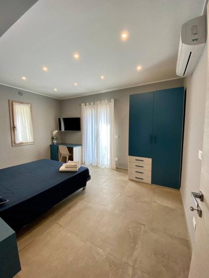 Floridida Rooms & Breakfast Marina dʼMarina dʼAndora 外观 照片